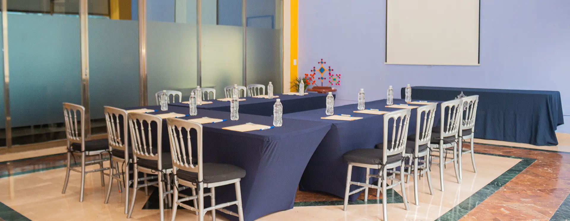 Salon de reuniones, Hotel Nekié, Hotel en Tepic Nayarit